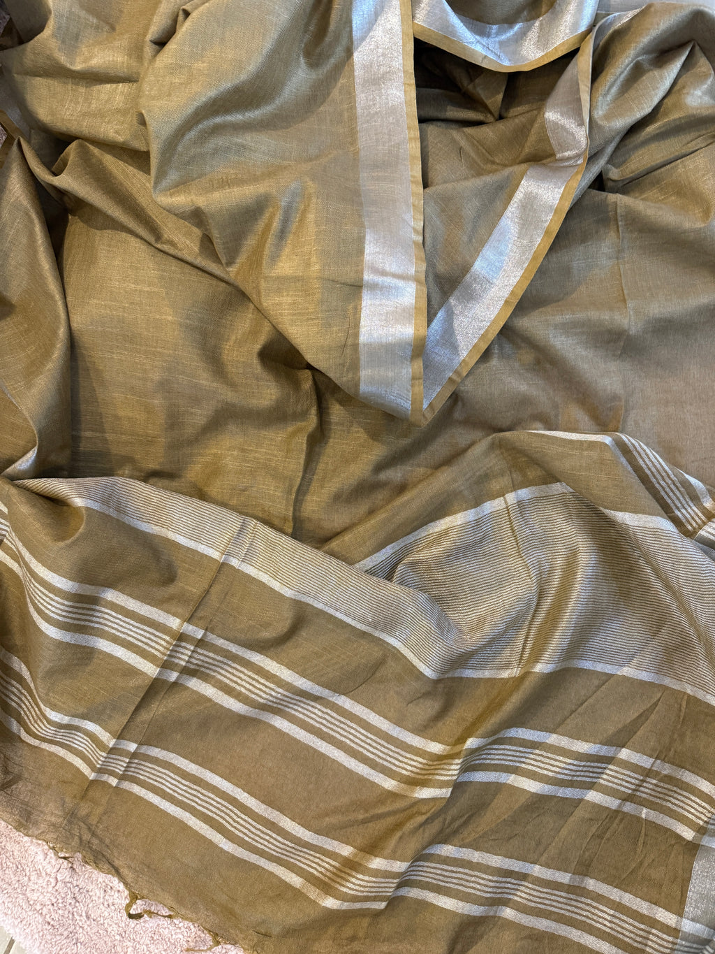 Rangrez Linen Saree | Traditional Indian Linen Saree