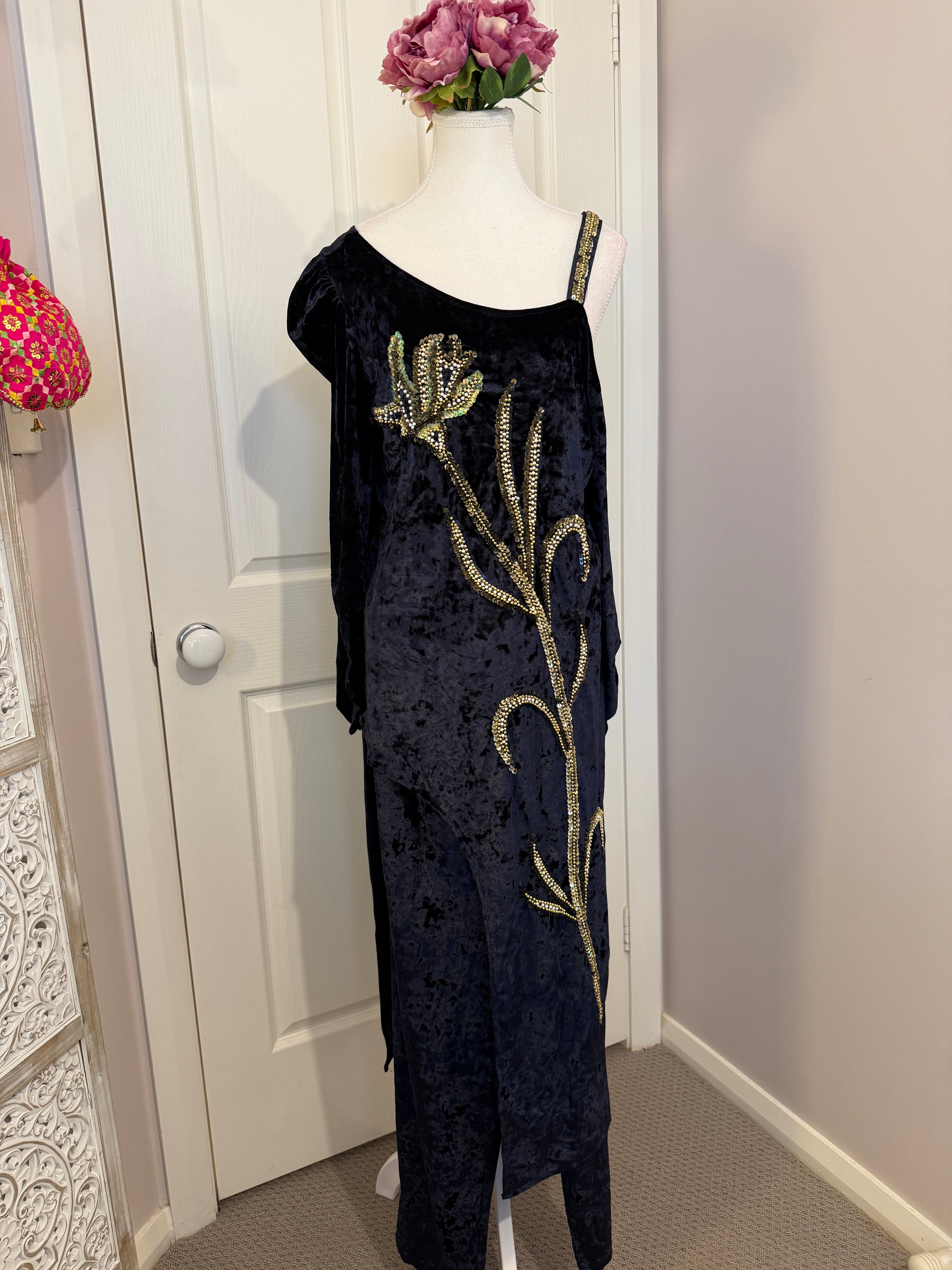 Midnight Bloom Velvet Statement Dress