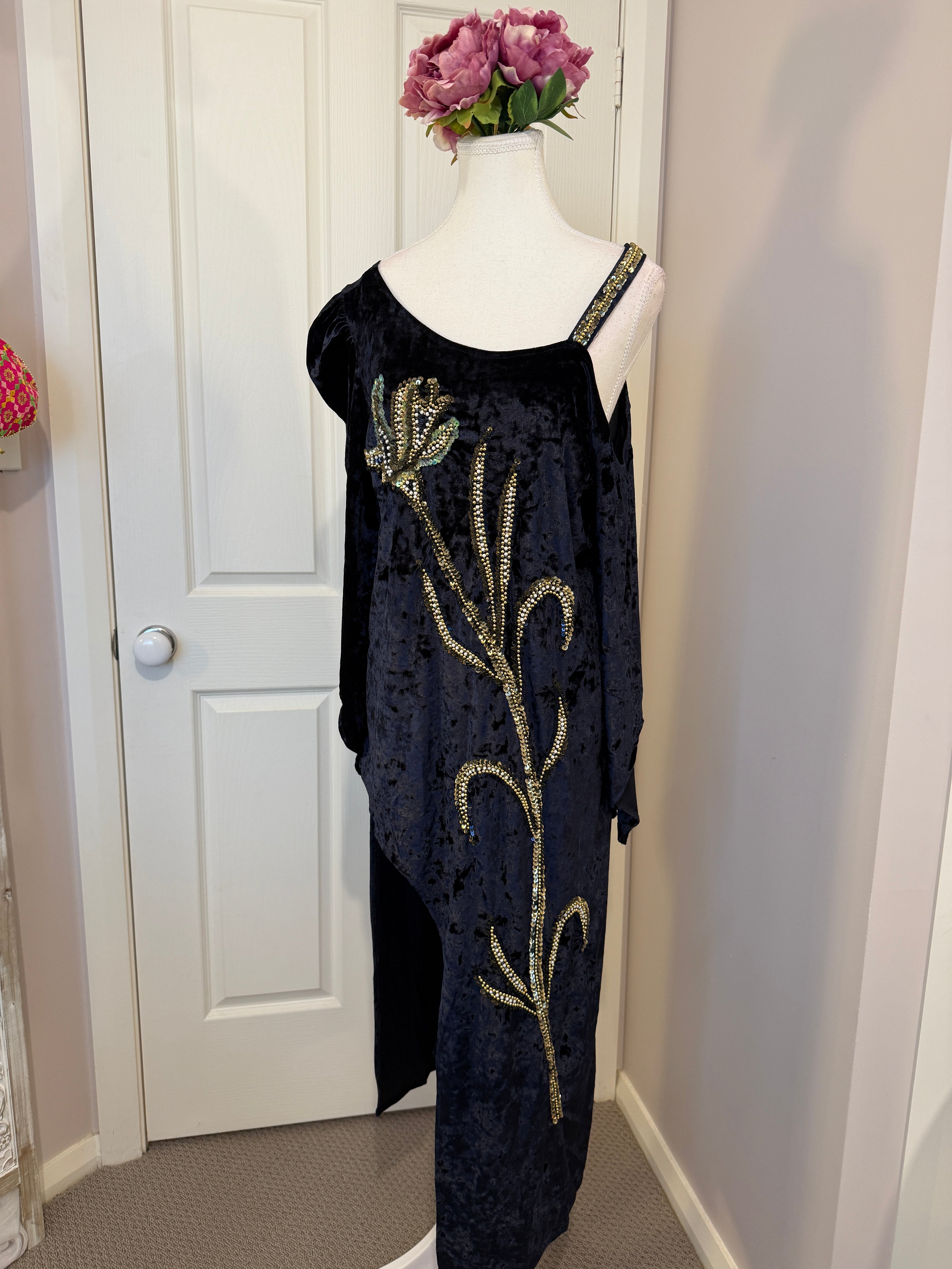 Midnight Bloom Velvet Statement Dress