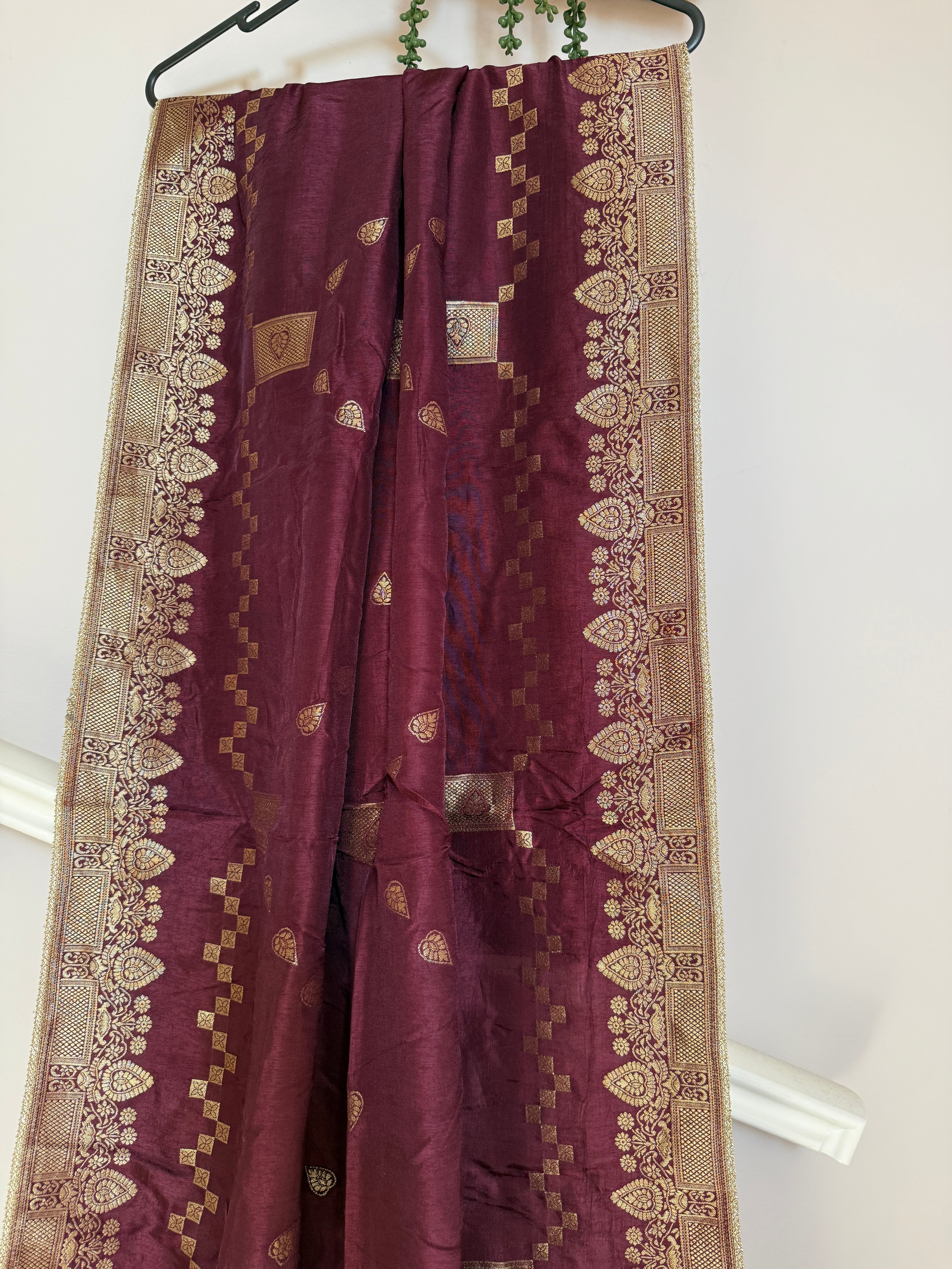 Pure Banarasi Silk Dupatta – Wine | Gold Zari Woven Paisley Border