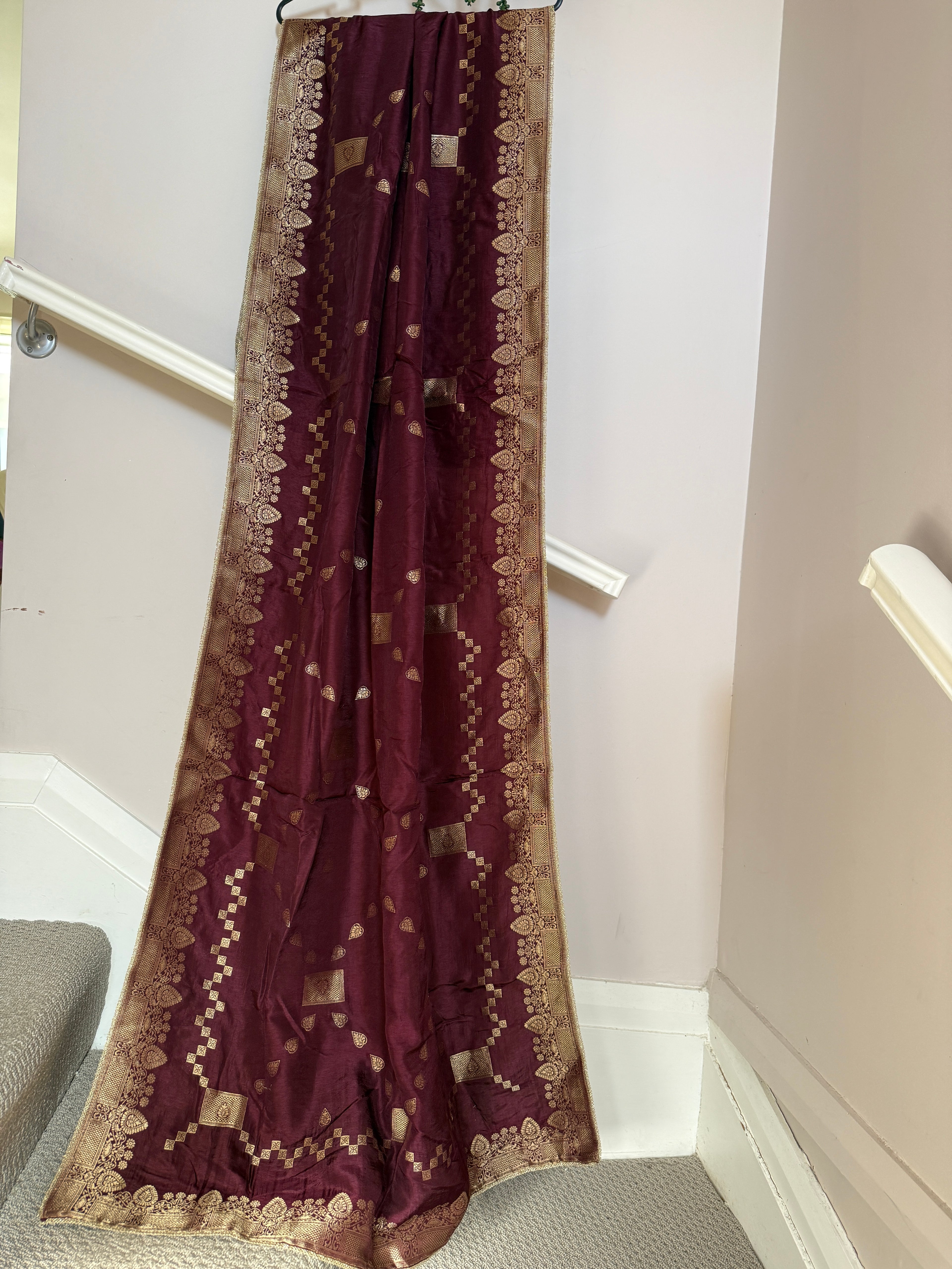 Pure Banarasi Silk Dupatta – Wine | Gold Zari Woven Paisley Border