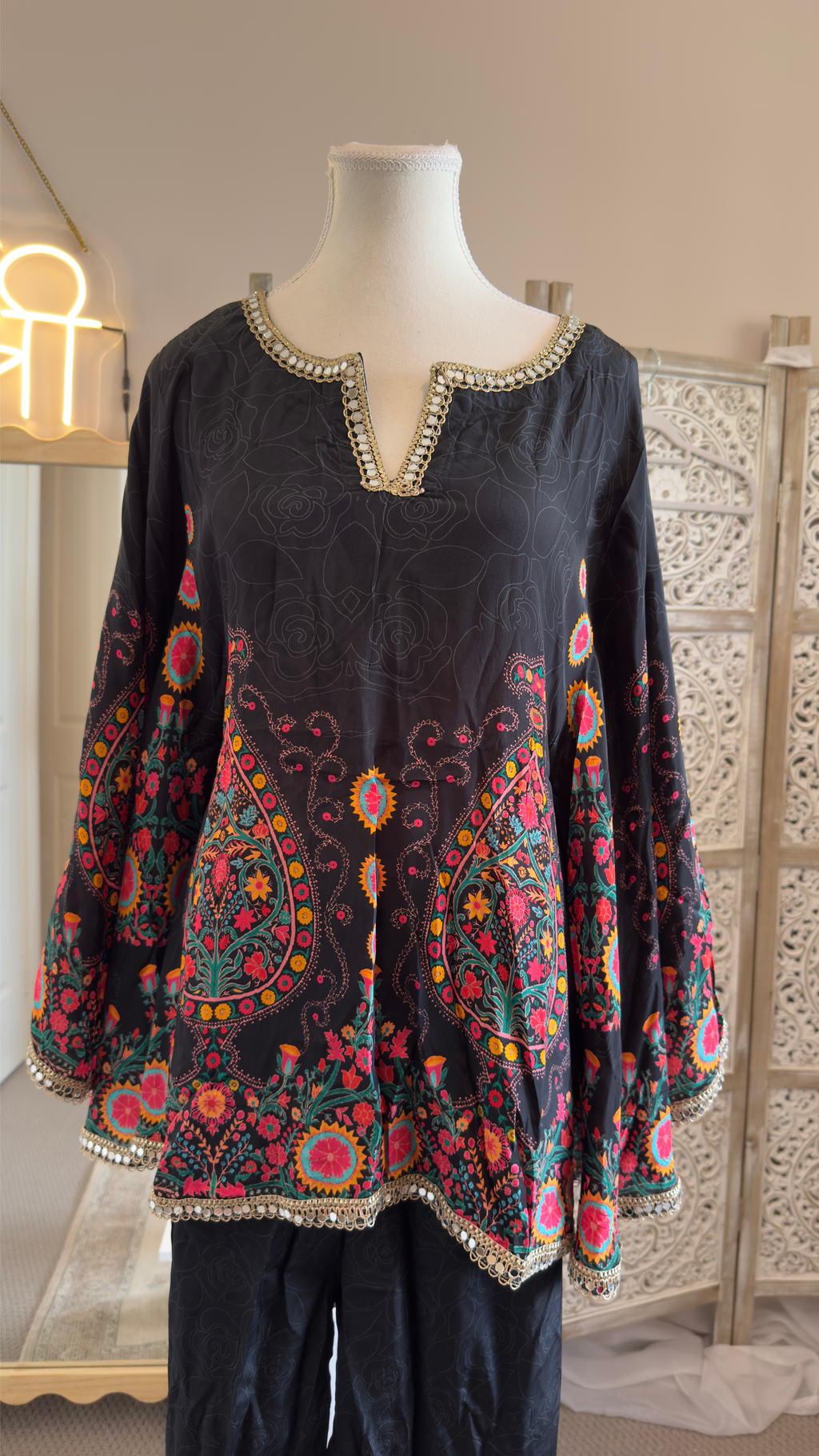 Noir Bloom Short Kaftan Co-Ord Set